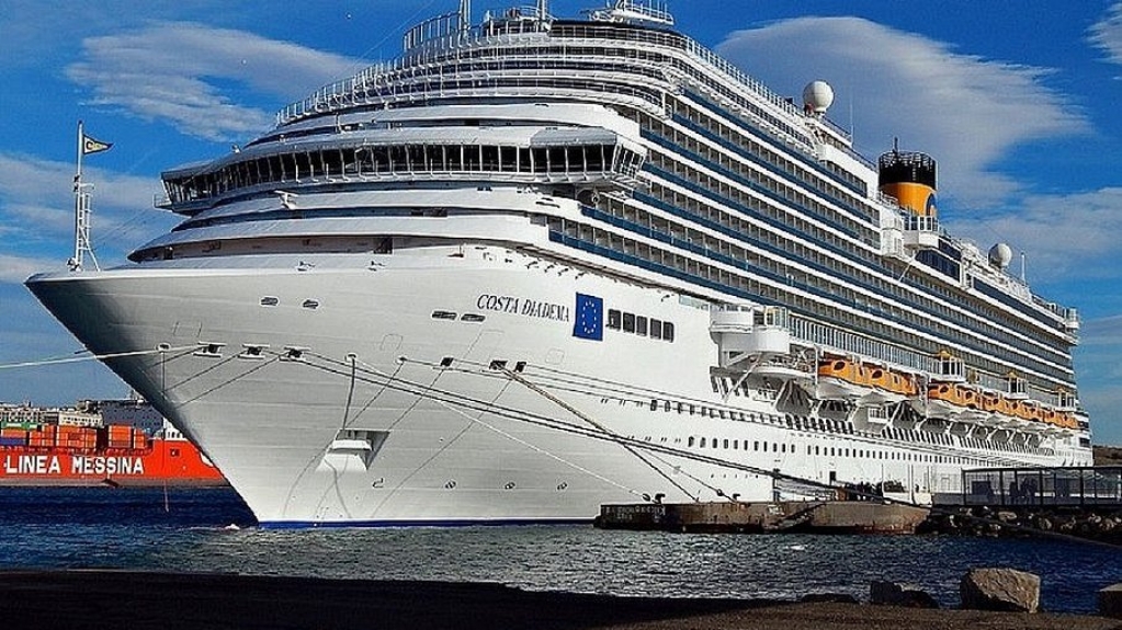 Passageiros de navio com casos de Covid-19 desembarcam no Rio