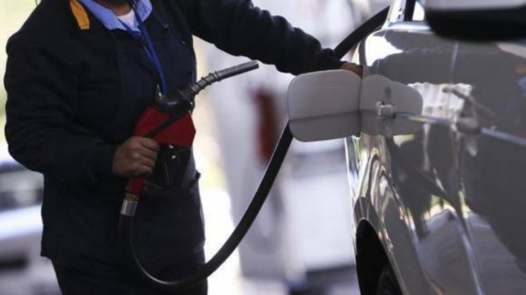 Vale-diesel não cobre metade do combustível gasto por caminhoneiros