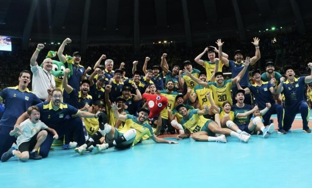 Seleção masculina de Vôlei supera a Itália e garante vaga nos Jogos Olímpicos de Paris 2024