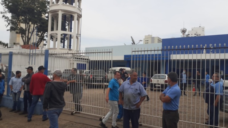 Servidores paralisam Daem em protesto contra projeto de concessão
