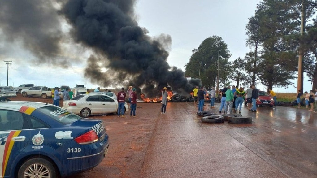 Rodovias têm 129 pontos com 216 quilômetros de filas