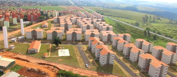 Residencial assina contratos mas fica sem data de entrega oficial