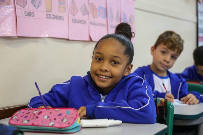 Escolas estaduais abrem matrículas com inscrições presenciais e online