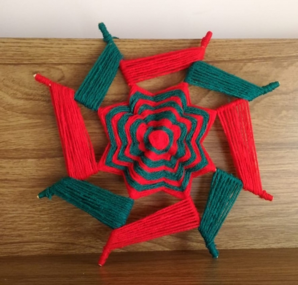 Oficina de mandalas de Natal atende crianças em Marília nesta sexta