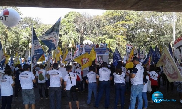 Comerciários pedem aumento com jornada menor;  veja mais reivindicações