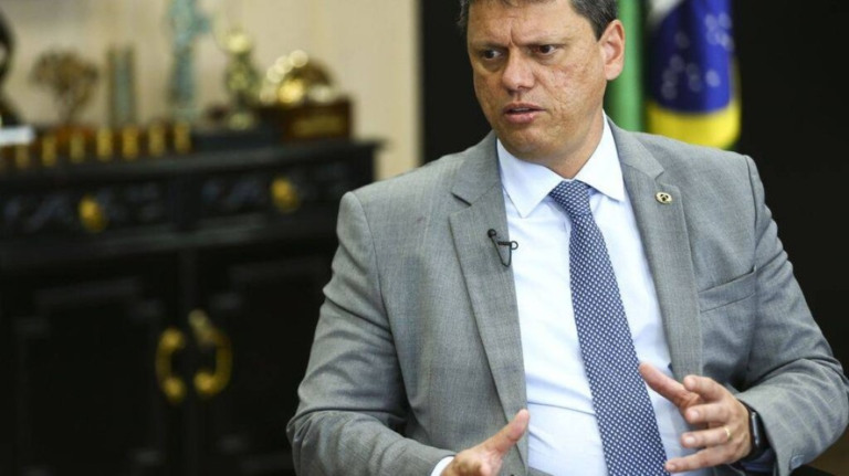 Tarcísio afirma que criminosos tentaram atacar ele e sua equipe