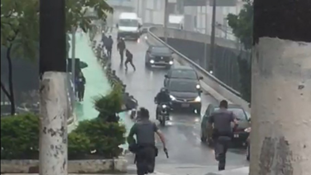 Homem é baleado por policiais após tentativa de arrastão em São Paulo