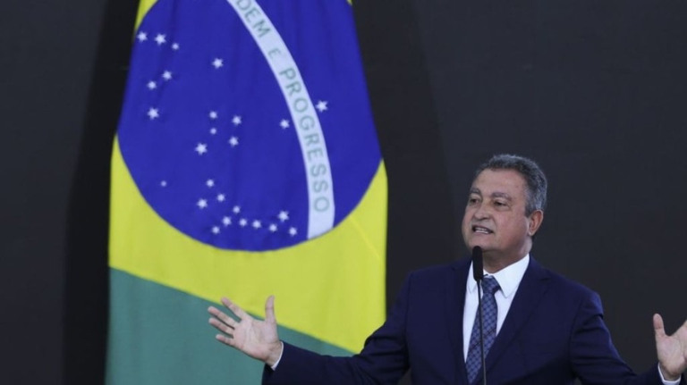 Ao travar nomeações, PT mantém adversários em cargos de 2º escalão