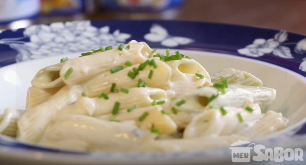 Para os amantes de massa, aprenda a fazer: Macarrão ao molho de queijo