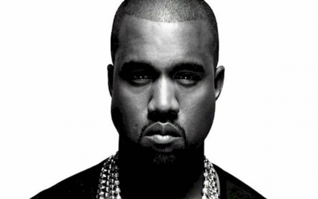 Kanye West será substituído por The Weeknd no Coachella 2022, afirma site Kanye West será substituído por The Weeknd no Coachella 2022, afirma site