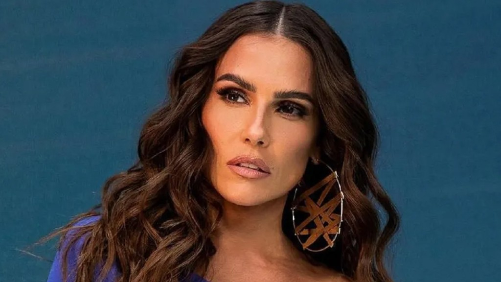 Conforto para uma viagem tranquila, é a escolha de Deborah Secco: ‘Pura elegância’