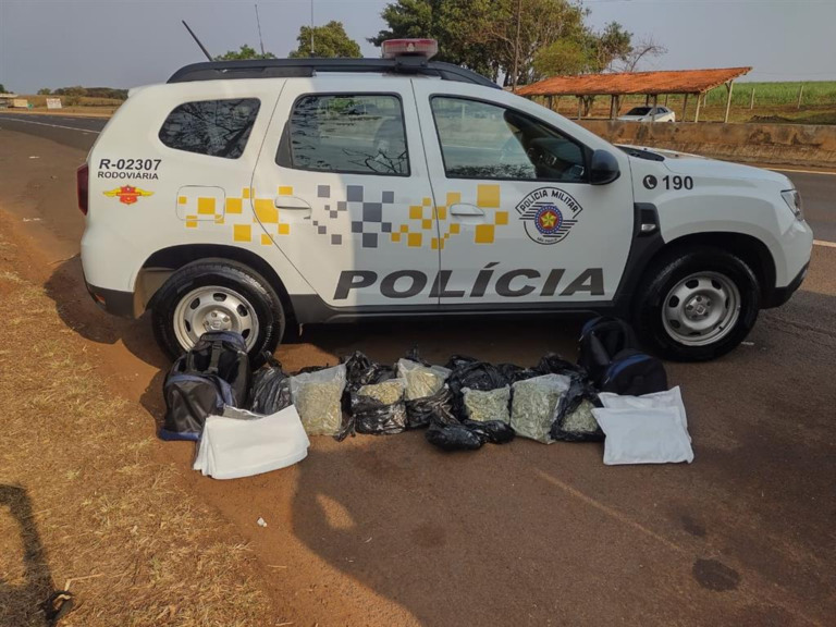 Passageiras são presas com skunk em Ourinhos durante vistoria em ônibus