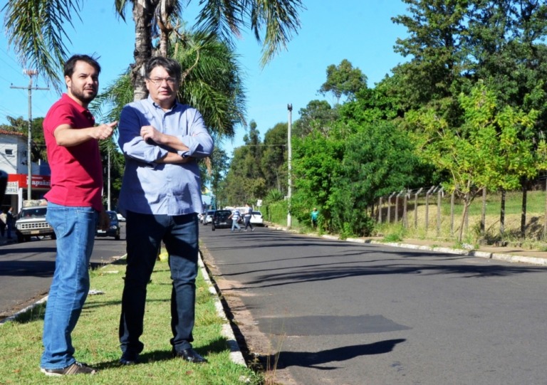 Ricardo Mustafá, secretário da Saúde, com o prefeito Daniel Alonso: ‘normalidade’