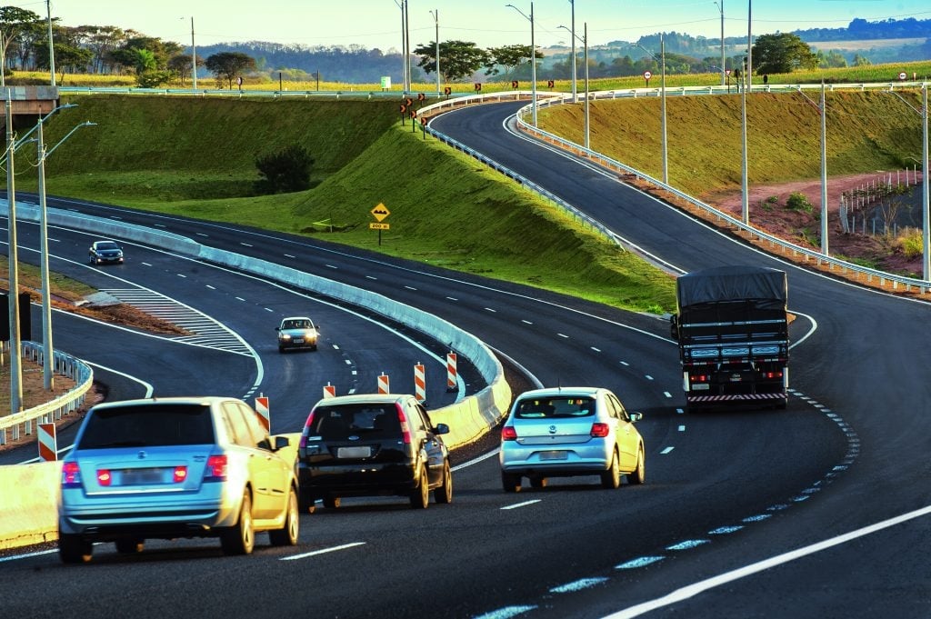 Feriado muda transito de rodovias nesta quinta; veja horários de pico