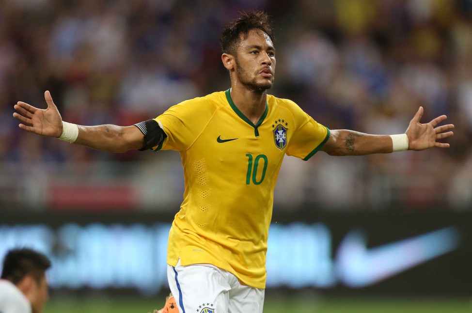 Neymar faz os 4 de goleada sobre Japão