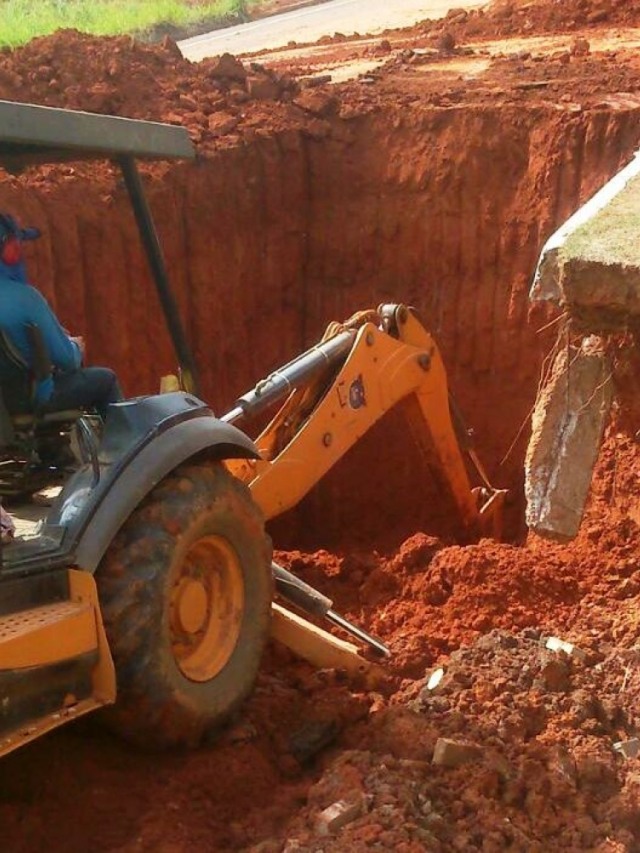 Adutora rompe no domingo, bombas param na segunda e bairros podem ficar sem água – Divulgação