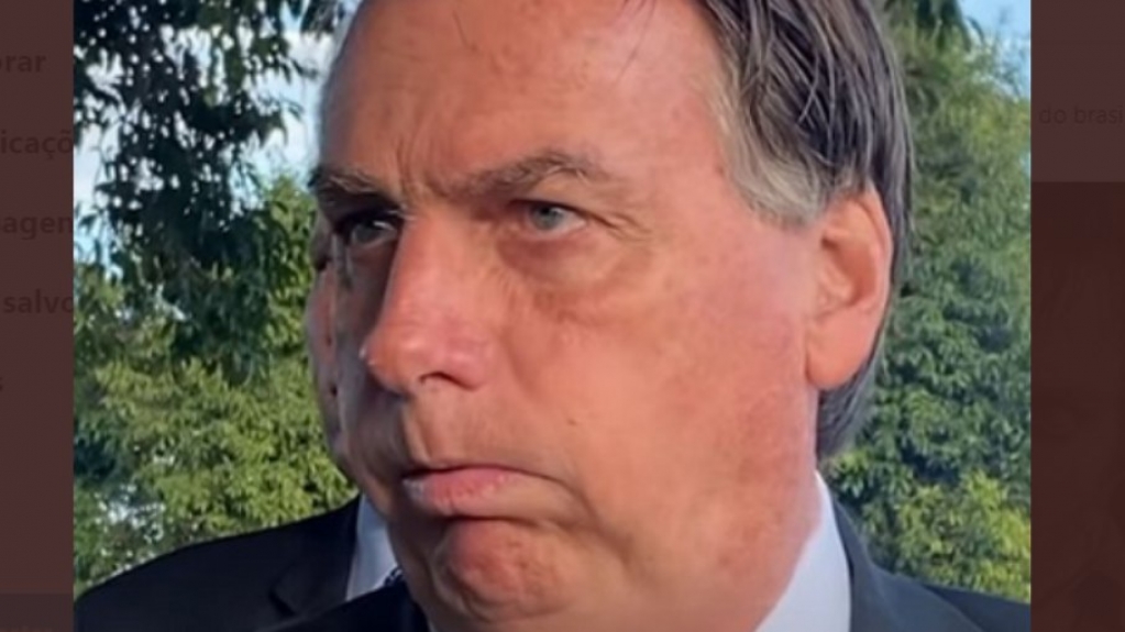 Bolsonaro tem dificuldades para falar por conta de persistente crise de soluço Bolsonaro tem dificuldades para falar por conta de persistente crise de soluço