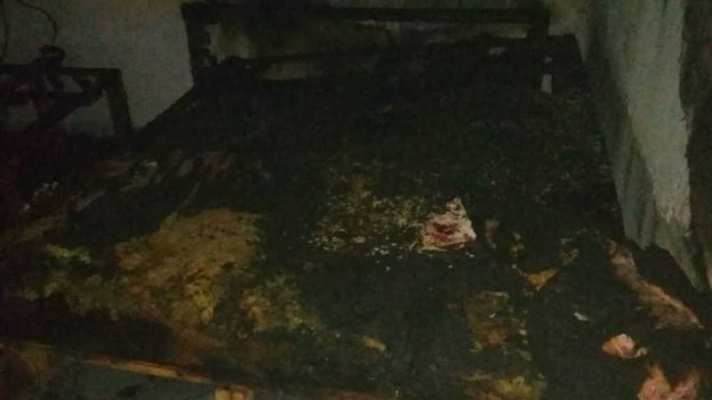 Criança de 2 anos se salva de incêndio se escondendo dentro de geladeira Criança de 2 anos se salva de incêndio se escondendo dentro de geladeira