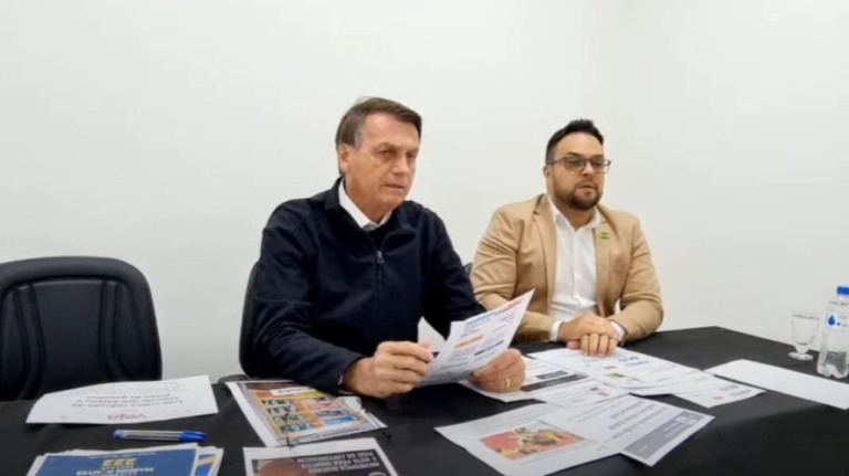 Inflação deve fechar 2022 em 6%, prevê Bolsonaro
