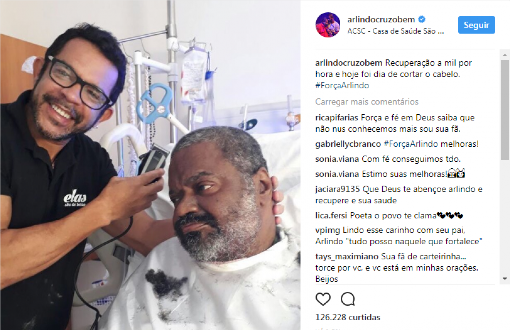 Foto de recuperação de Arlindo Cruz bate cem mil curtidas