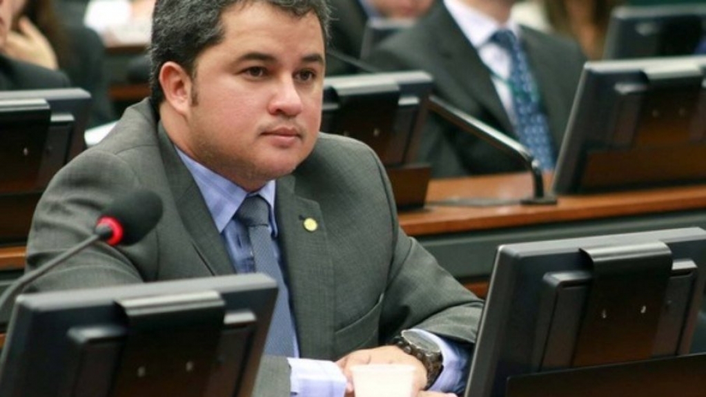 Deputado cobra sanção integral da desoneração da folha aprovada no Congresso Deputado cobra sanção integral da desoneração da folha aprovada no Congresso