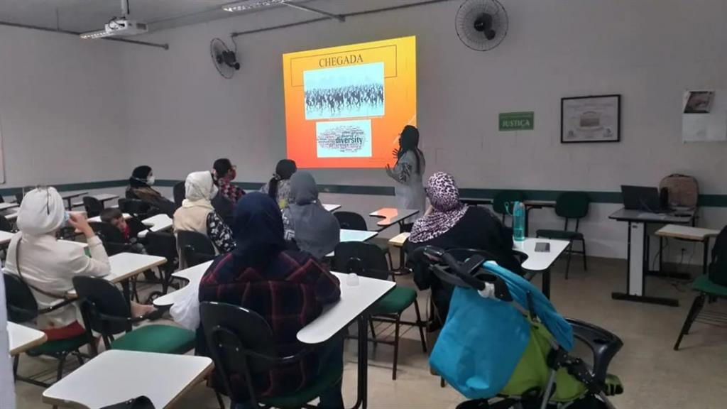 Convênio abre curso de português para imigrantes e refugiados em Marília