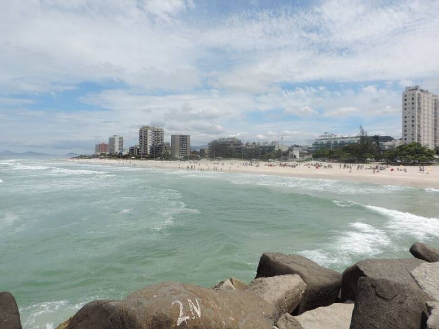 Vista da Praia da Barra. Foto: Reprodução/Dicas de Carioca