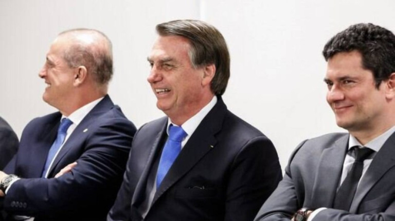 Bolsonaro vai convidar Moro para subir ao seu palanque no 2° turno