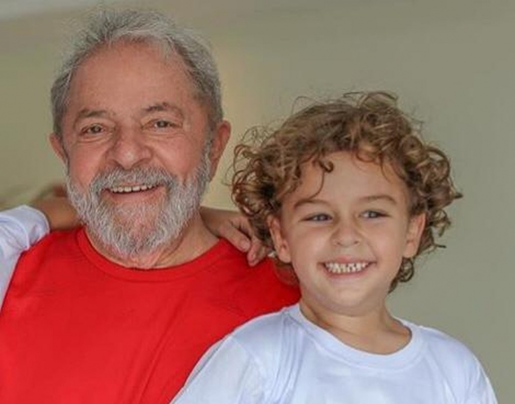 Neto de Lula morre aos 7 anos no ABC; defesa pede saída para enterro