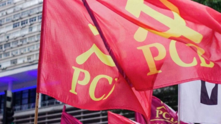 PCB anuncia apoio a Lula no segundo turno: 'Para derrotar Bolsonaro'