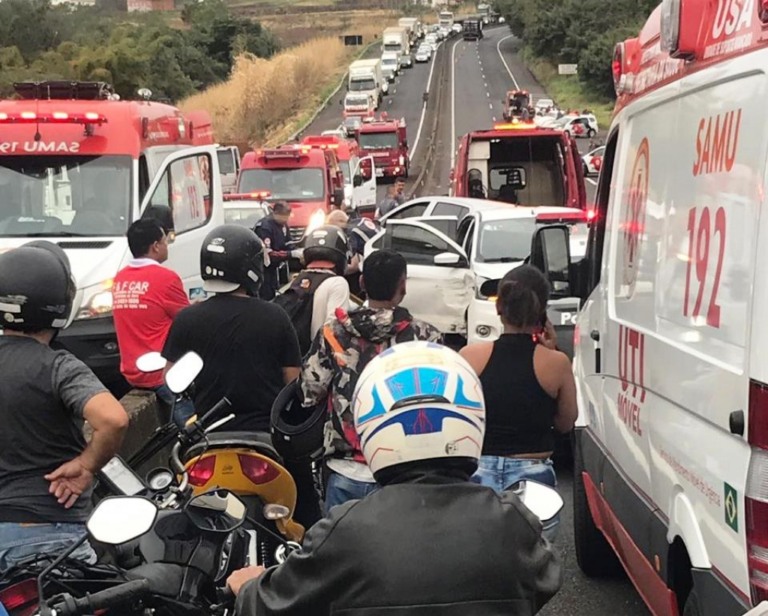 Acidentes provocam congestionamento na rodovia do Contorno em Marília