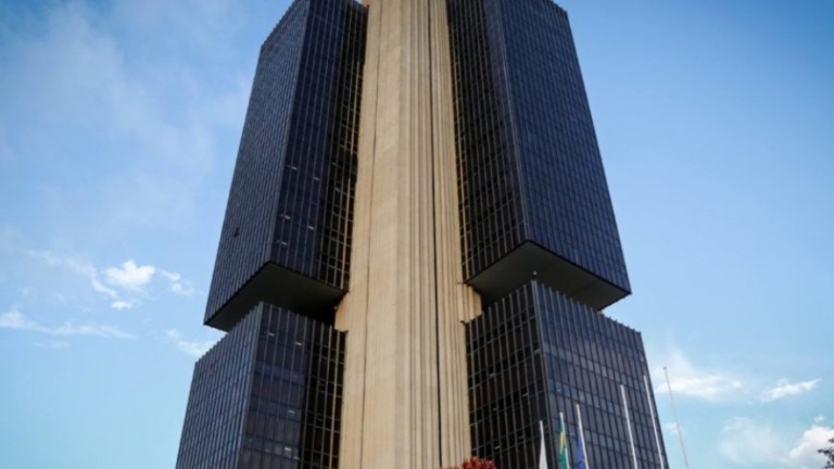 Brasil retoma liderança de ranking de juros reais após alta da Selic