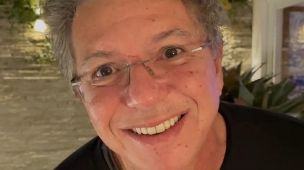 Boninho posta mensagem enigmática sobre "botão no BBB 22" e intriga internautas Boninho posta mensagem enigmática sobre "botão no BBB 22" e intriga internautas