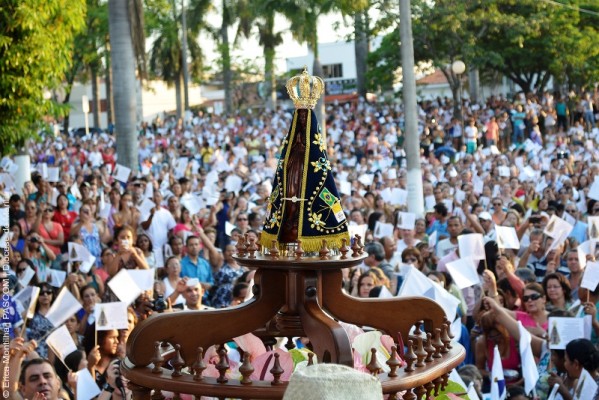 Feriado terá missas especiais e procissão para Padroeira do Brasil