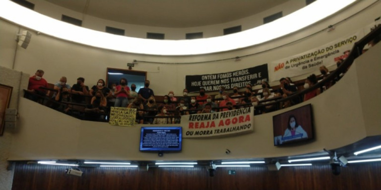Corregedoria pode demitir quatro acusados de jogar ovos em vereadores de Marília