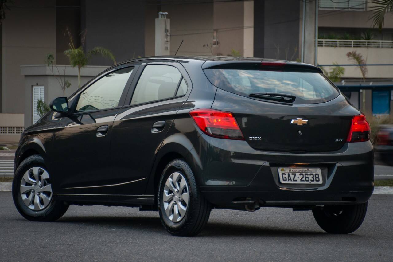 Chevrolet Onix Joy 2019. Foto: Divulgação