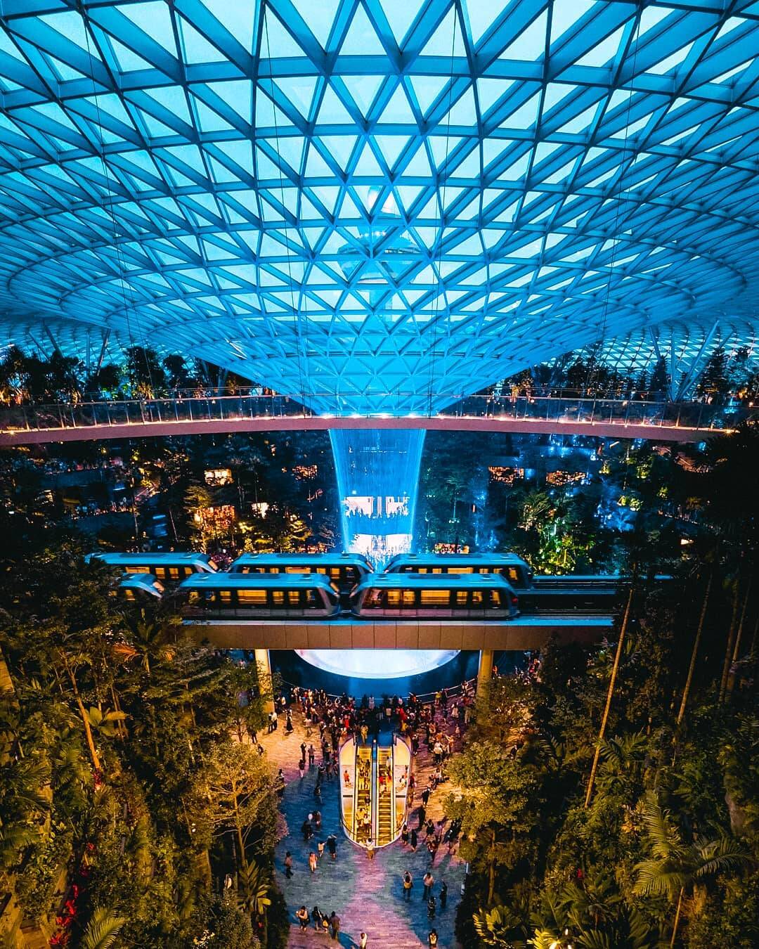 Jewel Changi Airport. Foto: Reprodução/Instagram/Khairulazmas