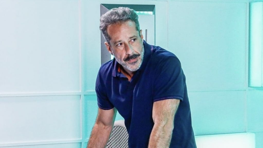 "Não falo com a parte bolsonarista da família", declara Otávio Martins