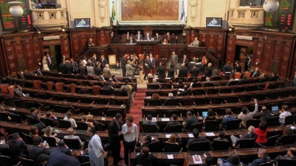 O RIO TEM R$ 10,4 BI A RECEBER!