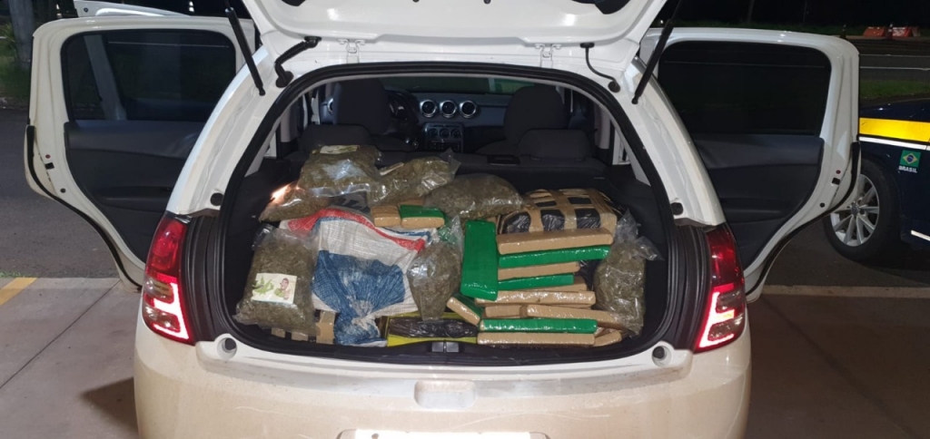 PRF apreende 153kg de drogas em veículo na 'rota caipira'