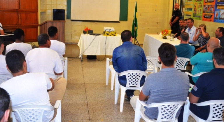 Presídios da região vão dar cartas de apresentação a detentos após penas