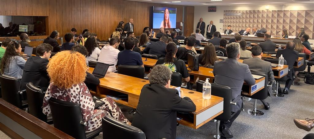 Audiência no Senado discute uso da cannabis medicinal e Marília participa – Fotos: Isabela Menis/Divulgação