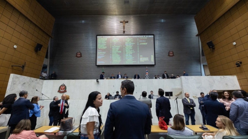 Alesp/Bruna Sampaio Orçamento estadua de 2024 é o maior da história, sendo 3,3% maior que o de 2023; políticas públicas para as mulheres receberão menos dinheiro