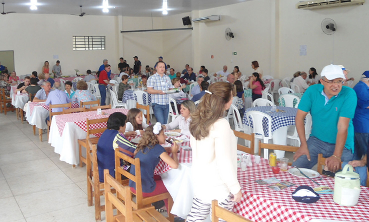 Almoço no Rotary Club Marília Leste arrecada recursos para Fundação