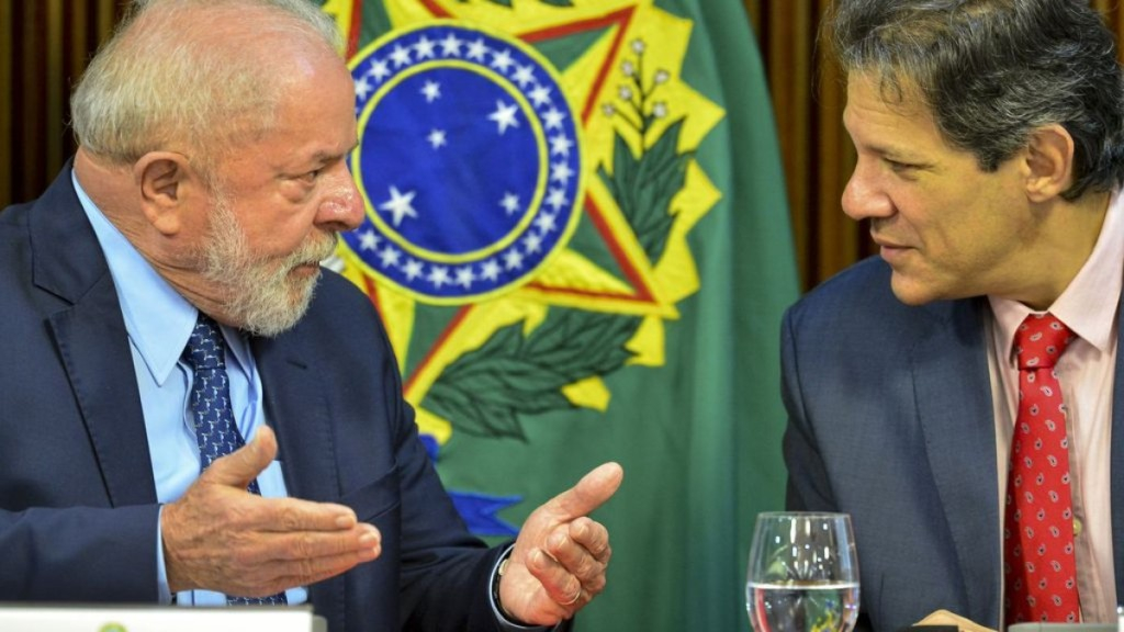 Marcelo Camargo/Agência Brasil – 10/03/2023 Lula e Haddad têm a reforma tributária como uma das prioridades neste início de mandato Marcelo Camargo/Agência Brasil – 10/03/2023 Lula e Haddad têm a reforma tributária como uma das prioridades neste início de mandato