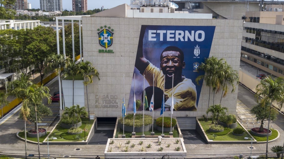 Fachada da CBF - homenagem ao Pelé