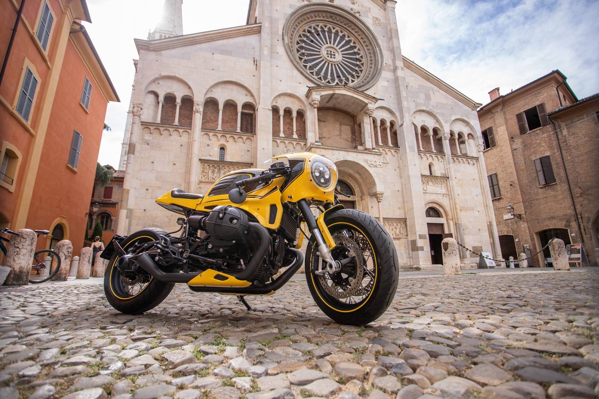 BMW R nineT Racer Bullet ‘Transformer Bumblebee’ . Foto: Divulgação