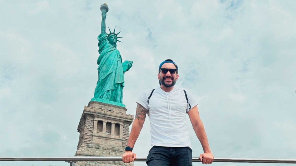 Arquivo pessoal Franklin David e Vitor Vianna se encantam pela Estátua da Liberdade, em Nova York