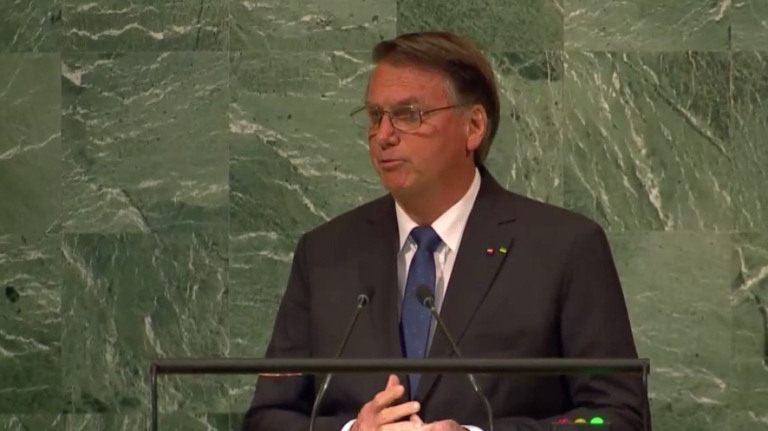 Jair Bolsonaro critica STF novamente e compara decisão do TSE ao AI-5