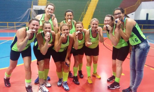 Basquete feminino Master de Marília ganha torneio em Tupã e quer mais